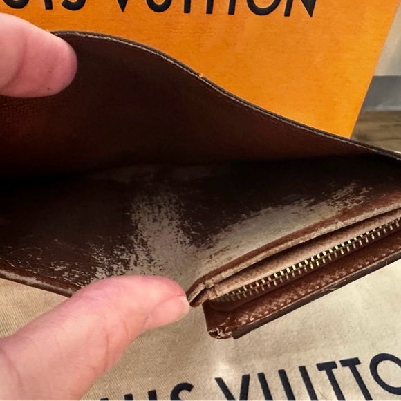 Louis Vuitton Monogram Camvas Compact Bifold Wallet - Picture 9 of 12